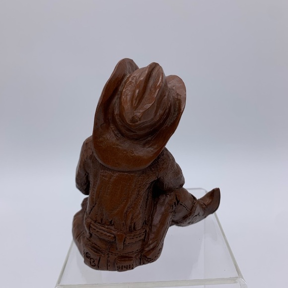 Vintage Red Mill Western Style Sitting Cowboy Loving His Dog Figurine #CB 441 - Picture 5 of 10